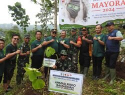 Bersama  PT Mayora, Kodim Pasuruan Sinergi Memelihara Sumber Air