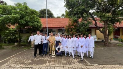 SMP Negeri 4 Pasuruan Raih Prestasi Gemilang di Tim Paskibra dan Kickboxing
