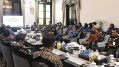 Gelar Rapat Jelang Nataru, Plt Bupati Sidoarjo Pastikan Kebutuhan Pokok Aman