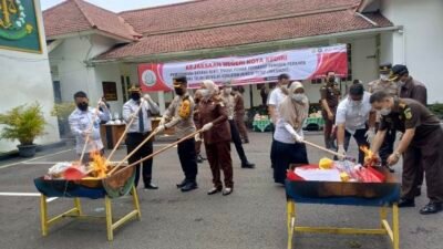 Didominasi Narkoba, Kejari Kota Kediri Musnahkan Barang Bukti
