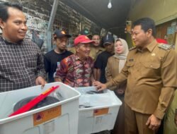 Beri Bantuan, Plt Bupati Sidoarjo Kunjungi Korban Kebakaran