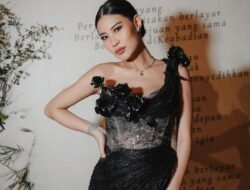 Momen Patricia Gouw Rayakan Natal Perdana Jadi Orangtua