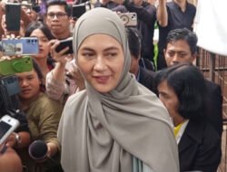 Paula Verhoeven Ngeluh Ingin Tidur dengan Anak-anak