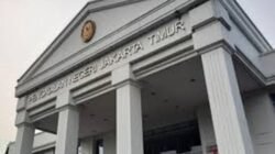 Hakim PN Jaktim. Perkara Narkoba Tiga Kali Sidang Langsung Putus, Hakim PN Jaktim Hukum Oknum Pejabat Kementerian PU Segini. Hak Jawab  