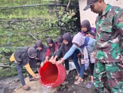 Basmi DBD, Koramil Lumbang Dampingi Gerakan Pemberantasan Sarang Nyamuk