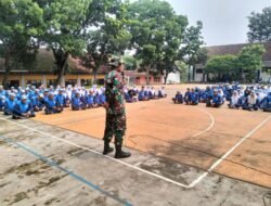 Tanamkan Disiplin, Peltu M Rachmad Berikan Bimbingan Fisik dan Mental kepada Siswa SMKN 1 Gempol