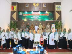 Bersama Pj Wali Kota, Dandim Probolinggo Melihat Pameran Lukisan Karya Murid Dan Guru PAUD Kartika IV-69