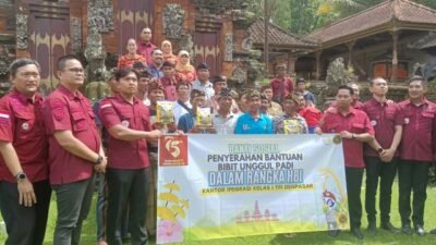 HBI ke-75, Imigrasi Denpasar Bagikan Bibit Padi Unggul di Desa Marga Tabanan