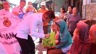 Berikan Bansos, Kalapas Jember: Wujud Nyata Kepedulian 