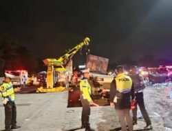Kecelakaan Maut di Gerbang Tol Ciawi, 8 Tewas-11 Luka, 6 Jalani Perawatan