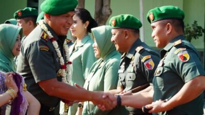 Danrem 081/DSJ Kolonel Arm Untoro Hariyanto ikuti Tradisi Penyambutan