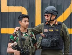 Kasatgas Humas Operasi Damai Cartenz-2024 Kunjungi Pos Pamtas Yonif 512 di Oksibil