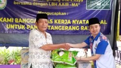 Baksos Saat Isra Miraj, IPTI Serahkan Paket Sembako di Desa Pekayon Kabupaten Tangerang
