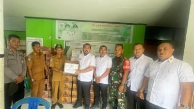 Peduli, Imigrasi Sumbawa Besar Salurkan Bantuan untuk Korban Terdampak Banjir 