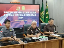 Kejagung Tahan 7 Tersangka Kasus Tata Kelola Minyak Mentah