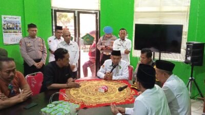 Kemenag Kabupaten Kediri Digeruduk Massa