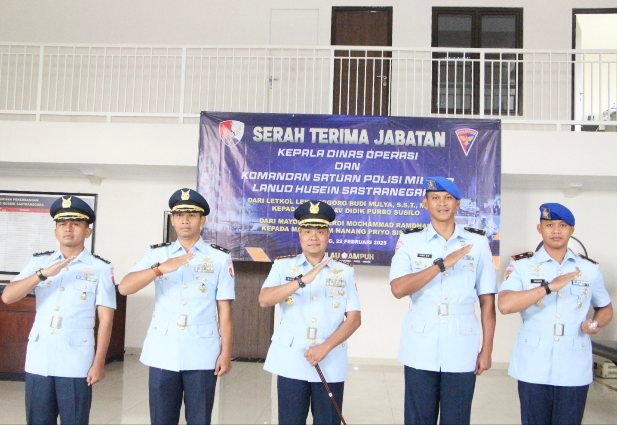 Danlanud Pimpin Sertijab Kadisops dan Dansatpomau Lanud Husein Sastranegara