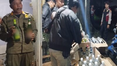 Jelang Ramadan, Satpol PP Kota Kediri Amankan Ratusan Miras