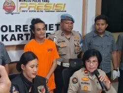 Pakai Baju Tahanan Vadel Badjideh Masih Tetap Santai