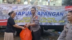 Bantu Warga Terdampak Banjir di Bekasi, Brimob PMJ Buka Dapur Lapangan