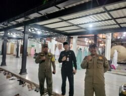 Satpol PP Demak Jaga Pengamanan Jamaah Sholat Tarawih
