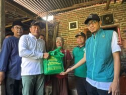 Bupati Sidoarjo Renovasi Dua RTLH di Tulangan dan Prambon