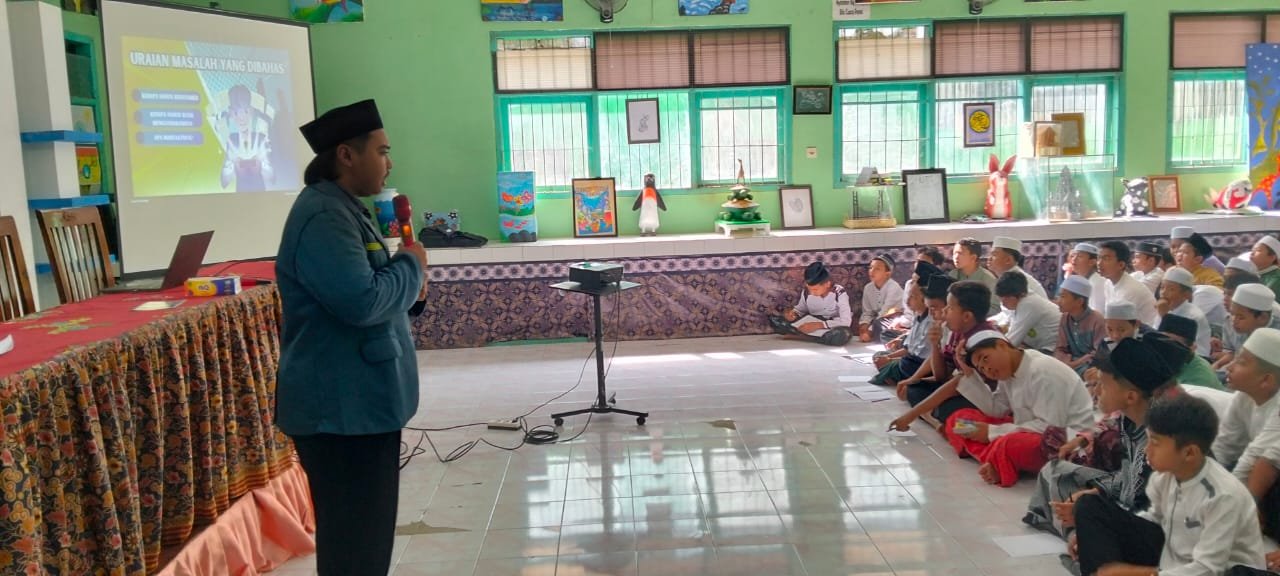 SMP Negeri 4 Pasuruan menggelar kegiatan Pondok Ramadhan