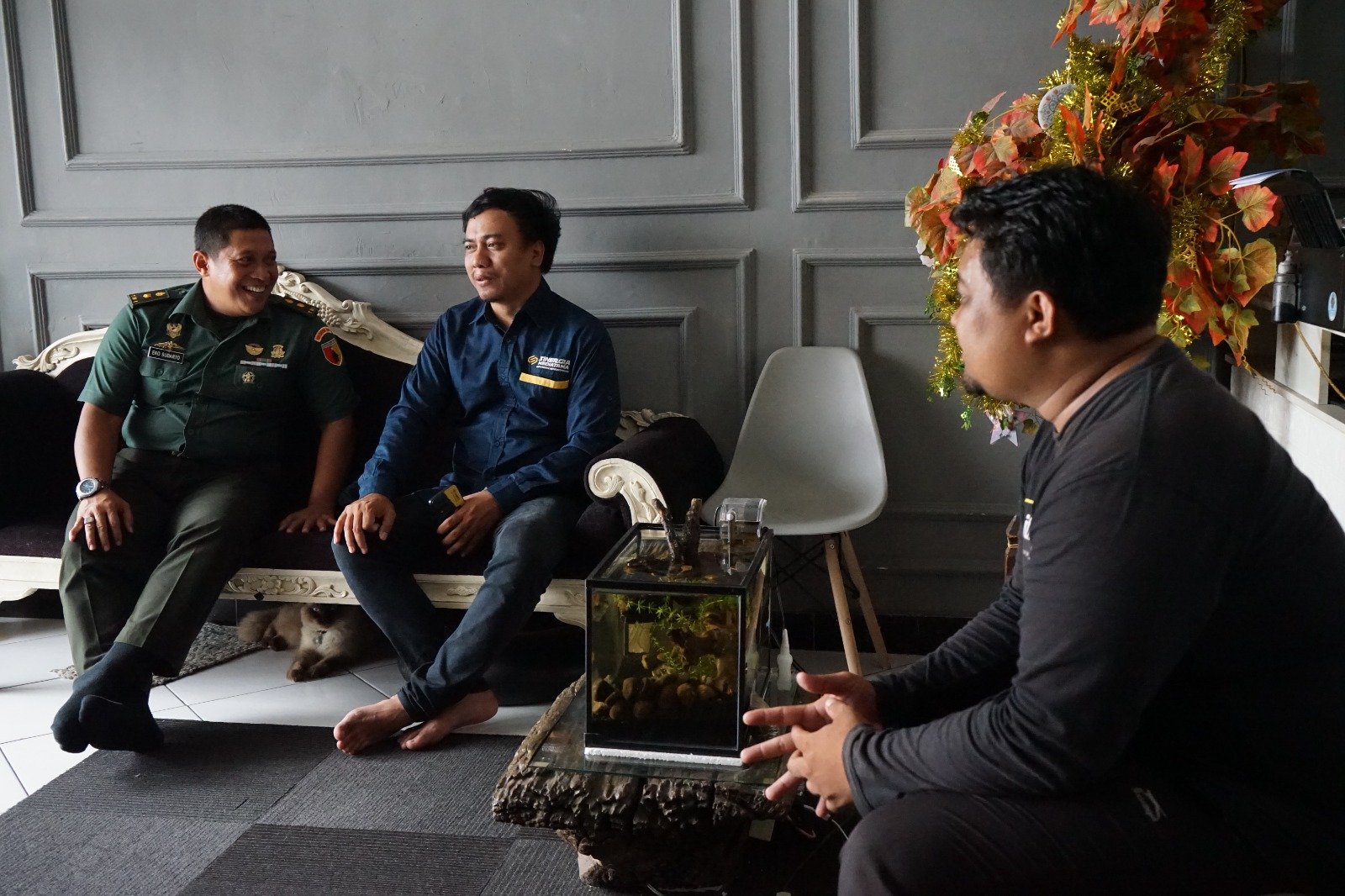 Kapenrem 081/DSJ Mayor Cpl Eko Sudarto berkunjung ke kantor media Sinergia Mediatama