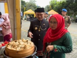 Ngabuburit, Bobihoe ajak istri Borong Jajanan UMKM