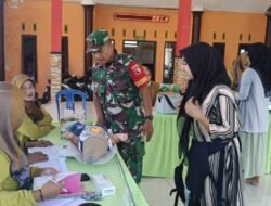 Babinsa Desa Sekarjoho Peduli Kesehatan Balita