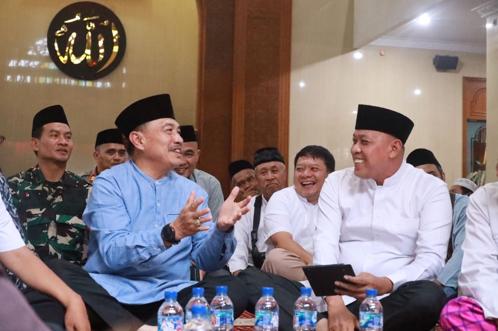 Wali Dan Wawali Kota Bekasi  Hadiri Santunan dan Bukber di Komplek DDII