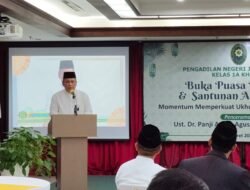 Gelar Bukber, PN Jakarta Pusat Santuni Anak Yatim Piatu