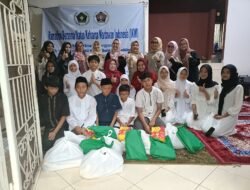 Ketum IKWI Santuni Anak Yatim di Rumah Az-zahra Limo Depok