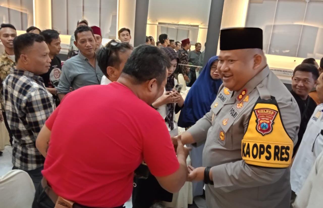 Kapolres Pasuruan Buka bersama dan Berikan Bingkisan Kepada Wartawan Jelang Lebaran