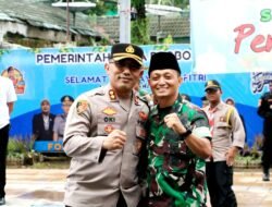 Sinergitas TNI/Polri, Bagikan Takjil Gratis di Bulan Ramadan