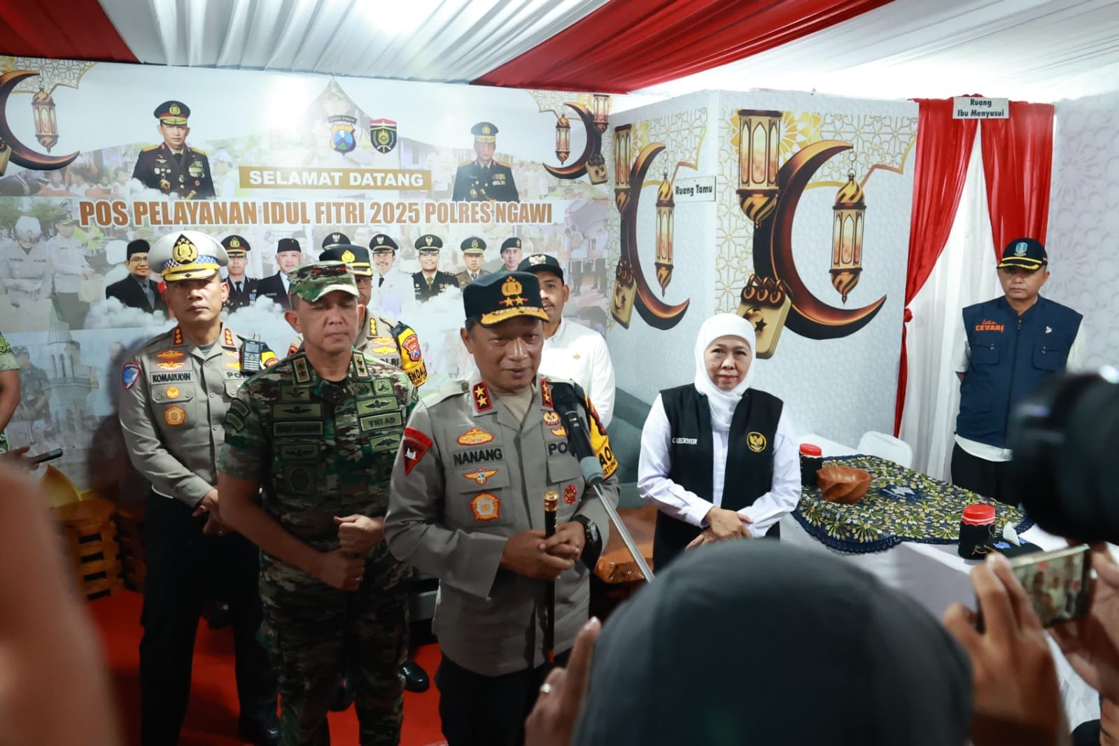 Tinjau Arus Mudik di Rest Area 575 A Ngawi Kapolda Jatim Himbau Pemudik Manfaatkan Posyan Untuk Istirahat