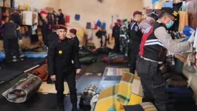 Gandeng TNI-Polri Sikat Halinar, Lapas Jember Gelar Razia