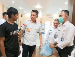 Tingkatkan Kewaspadaan, Kalapas Jember Pantau Layanan Kunjungan