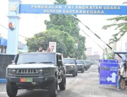 Antusias Warga Ikuti Kirab Rantis Maung di Lanud Husein Sastranegara