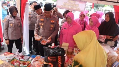 Polres Pasuruan Gelar Pasar Murah, Warga Antusias Berbelanja