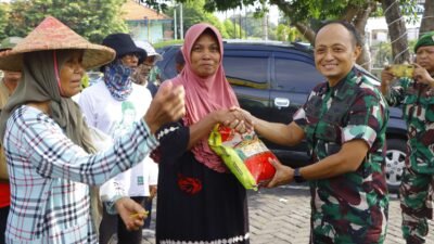 Kodim Probolinggo Salurkan Zakat Fitrah Kepada Ratusan Penerima Manfaat