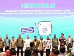 Kabupaten Sidoarjo Terima Penghargaan UKBI Kabupaten Tingkat Nasional