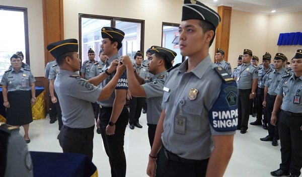36 Petugas Pimpasa Dikukuhkan, Imigrasi Singaraja Perluas Jangkauan Layanan dan Pengawasan