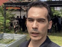 Rumah Atalarik Syach Dibongkar Terkait Sengketa Tanah