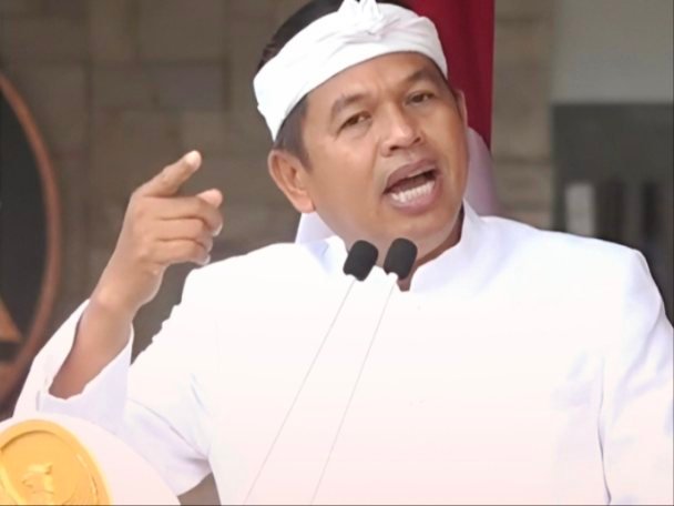 Di Momen Harkitnas, Dedi Mulyadi Sindir Keras Pengkritik Program Barak Anak