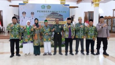 Sekda Sidoarjo Lepas Calon Jamaah Haji 2025