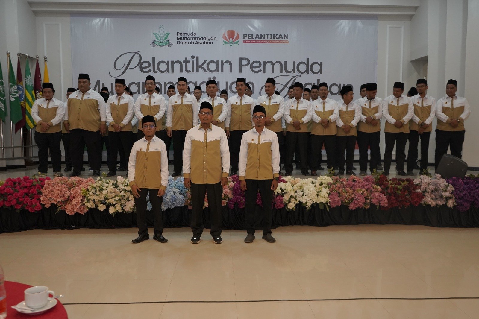 Bupati saat menghadiri pelantikan pengurus Pemuda Muhammadiyah Asahan pada Jumat