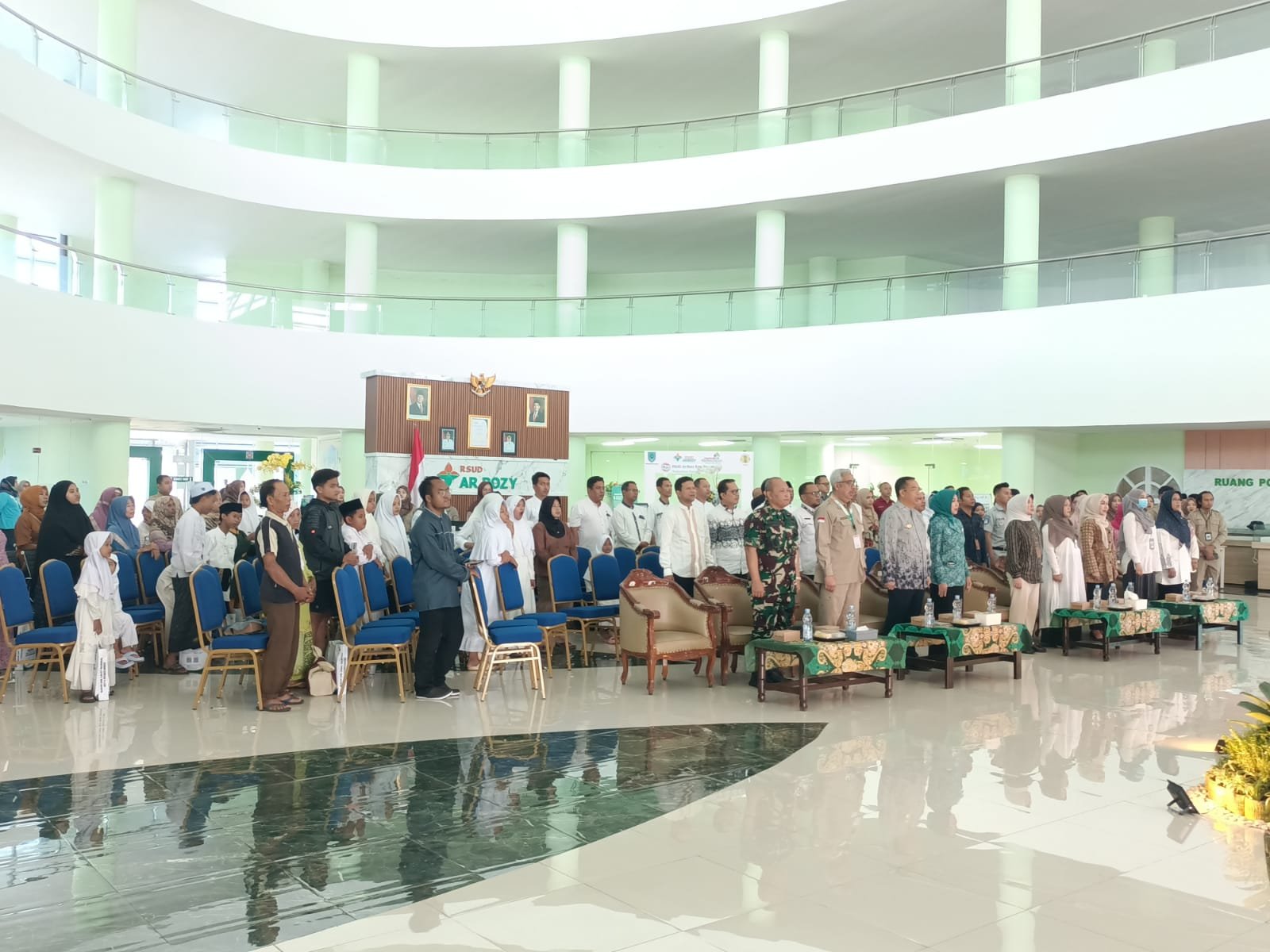 Kasdim 0820/Problinggo Mayor Czi Slamet Wahyudi Bersama Forkopimda Menghadiri Peresmian Penambahan Fasilitas RSUD Ar-Rozy