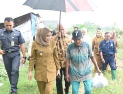 Wabup Sidoarjo Sidak ke Gubuk Tak Layak Huni di Tanggulangin