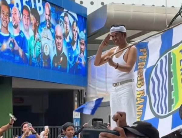 Persib Juara! KDM Umumkan Bonus Miliaran Tanpa APBD